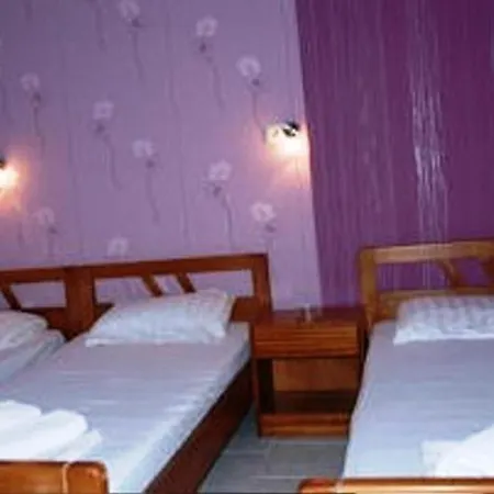 Artemis מלון דירות Paralía