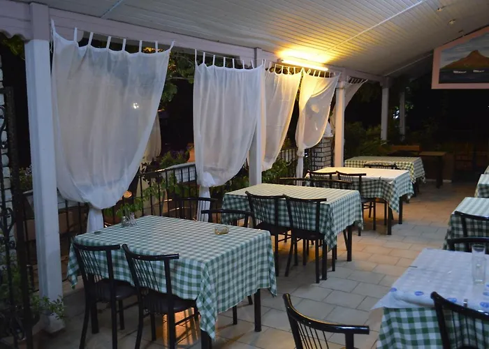 Aparthotel Artemis 2*